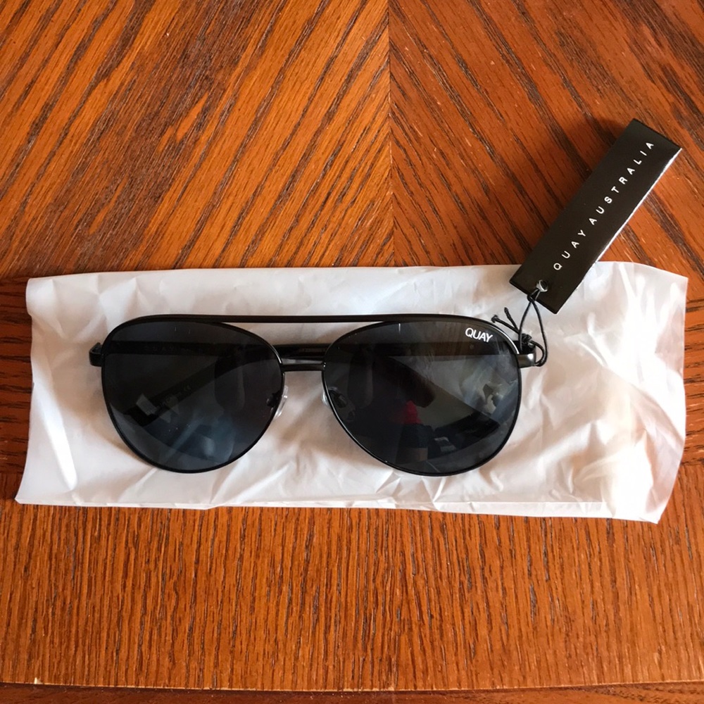 Quay Australia sunnies 🕶